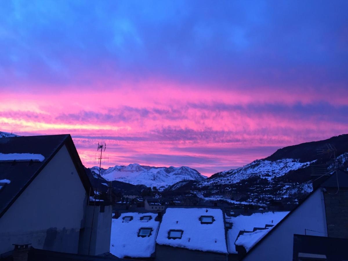 Esplendido Atico En Sallent Con Vistas Sallent de Gállego Exterior foto